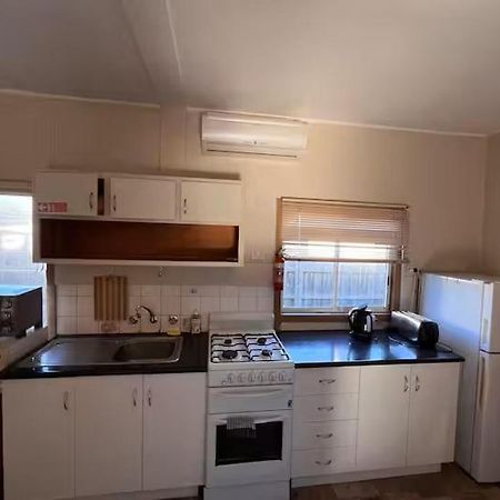 Kickback Cottages Lakes Entrance Exterior foto