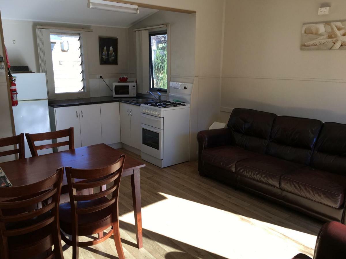 Kickback Cottages Lakes Entrance Exterior foto