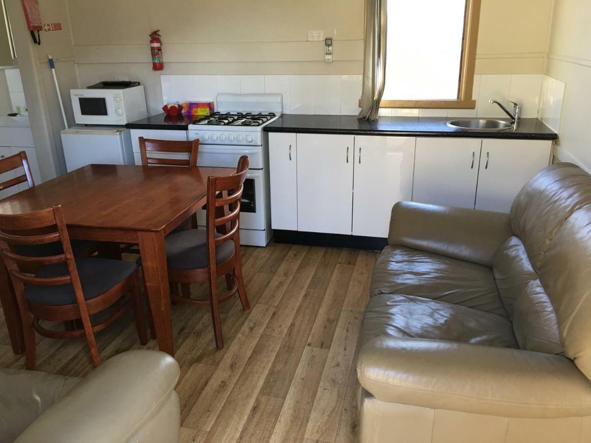 Kickback Cottages Lakes Entrance Exterior foto